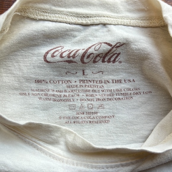 Vintage Coca Cola shhhhh! Shirt - Picture 6 of 6